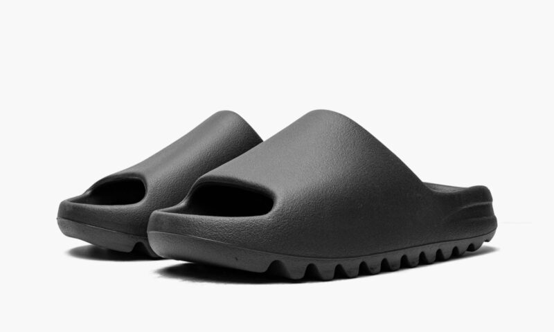 Шлепанцы Yeezy Slide Onyx