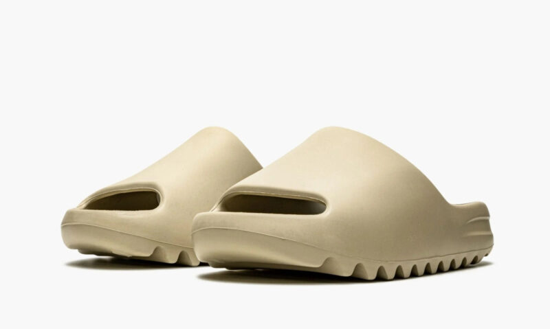 Шлепанцы Yeezy Slide Pure