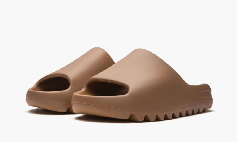 Шлепанцы Yeezy Slide Core