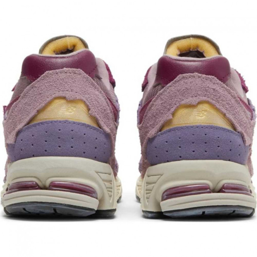Кроссовки New Balance 2002R Protection Pack Pink — изображение 3