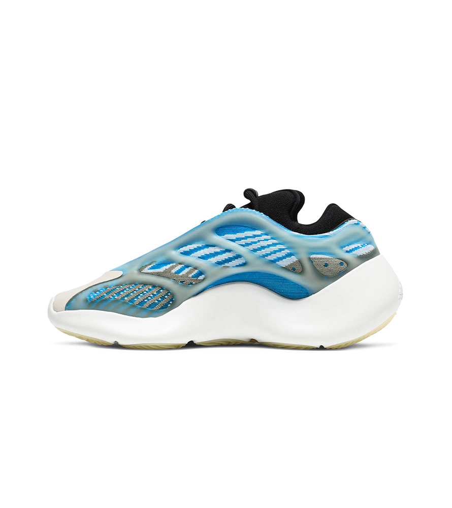 Кроссовки Adidas Yeezy 700 V3 Arzareth — изображение 2