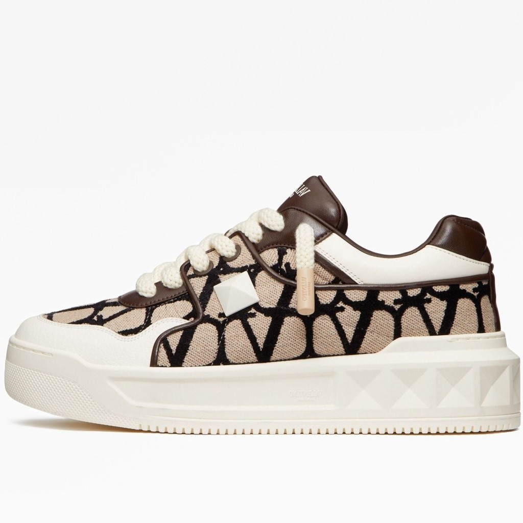 Кроссовки Valentino Garavani One Stud Brown — изображение 2