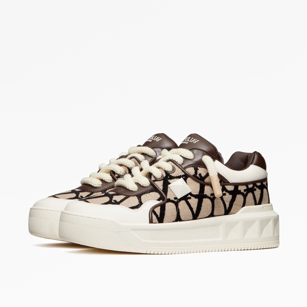 Кроссовки Valentino Garavani One Stud Brown