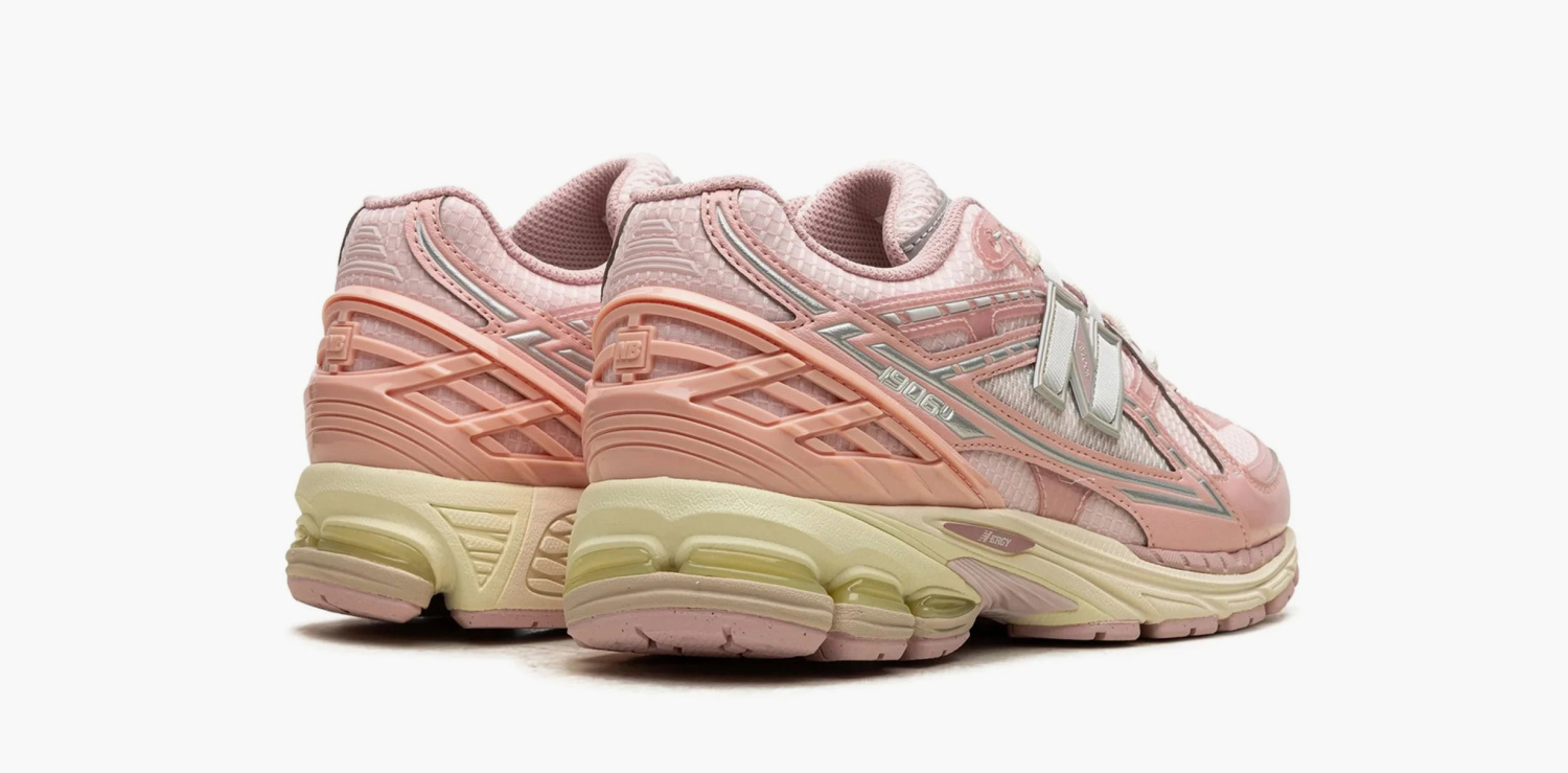Кроссовки New Balance 1906U "Lunar New Year - Shell Pink" — изображение 3