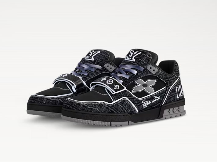 Кроссовки LV Trainer Black with Croc-embossed denim